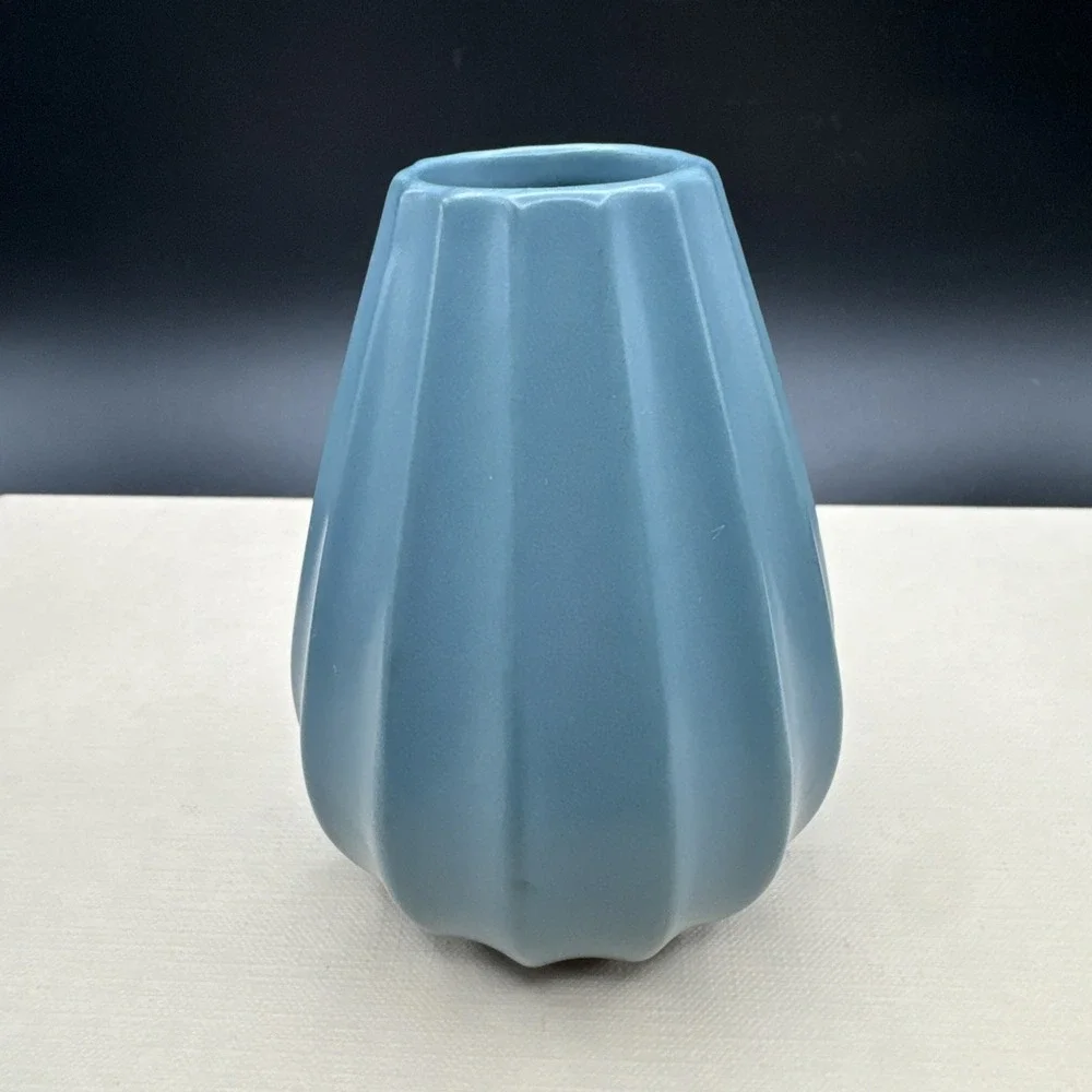 Anthropologie Vase‎ Matte Blue Ribbed Small Bud Flower w Tag Modern Coastal